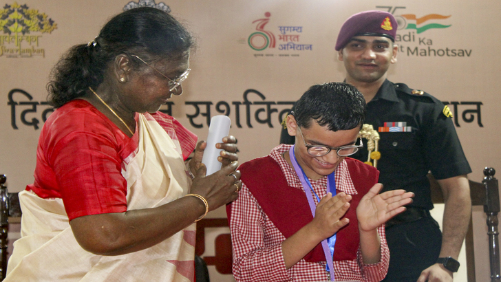 https://salarnews.in/public/uploads/images/newsimages/maannewsimage20062025_171848_PTI06_20_2025_000139B (1).jpg